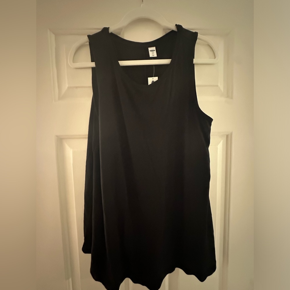 Old Navy, women’s luxe tank top, size large, black, new with tags